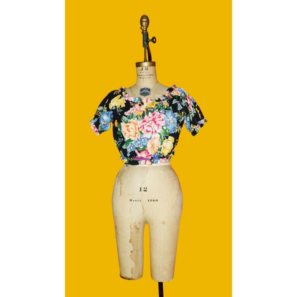 1980s-1990s FLORAL PUFF SLEEVE. Colorful Cropped Ruffle Crop Top. M-L